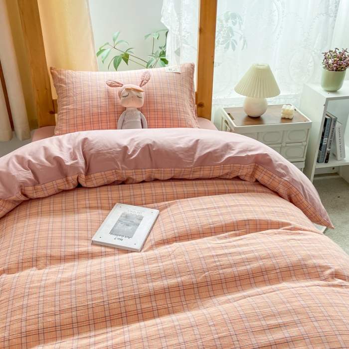 91家纺网 家纺一手货源 找家纺 2023新款AB版学生全棉三件套 米兰桔+脏粉