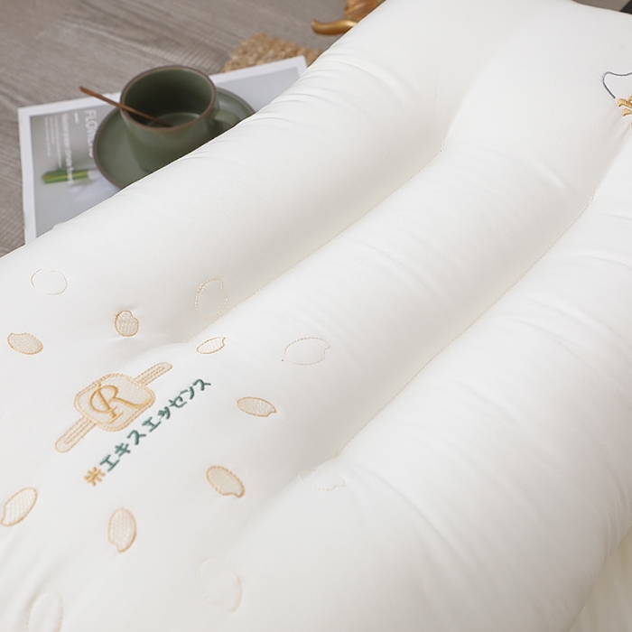 91家纺网 家纺一手货源 找家纺 糖果枕芯 2022新款大米羽丝绒枕头枕芯 白色46x72cm