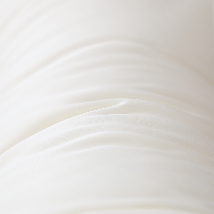 91家纺网 家纺一手货源 找家纺 糖果枕芯 2022新款大米羽丝绒枕头枕芯 白色46x72cm