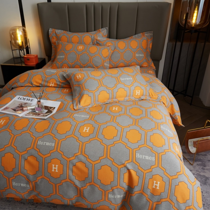 91家纺网 家纺一手货源 找家纺 金纱玉纺 2022新款印花加厚磨毛四件套 迈凯伦-桔