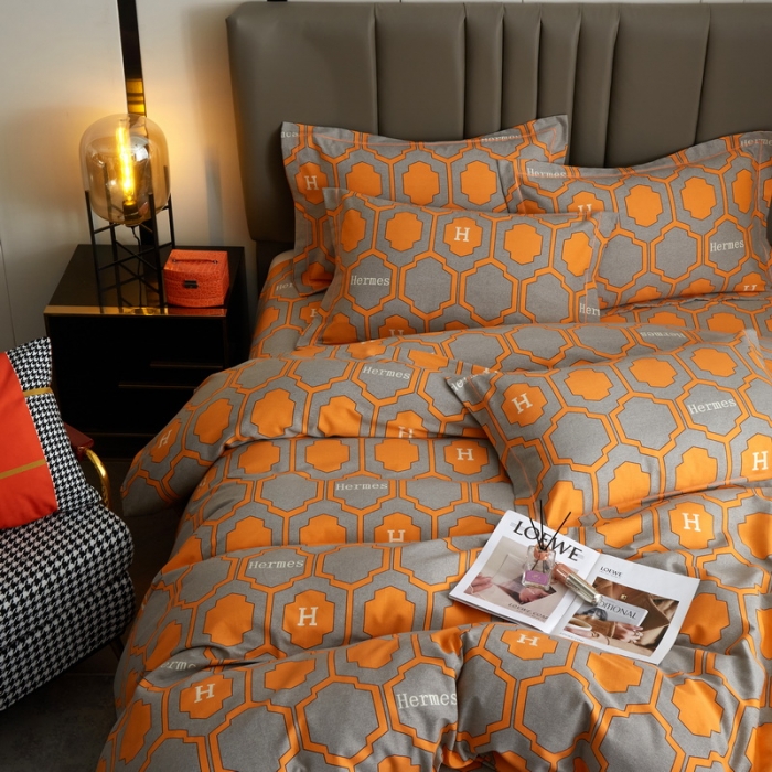 91家纺网 家纺一手货源 找家纺 金纱玉纺 2022新款印花加厚磨毛四件套 迈凯伦-桔