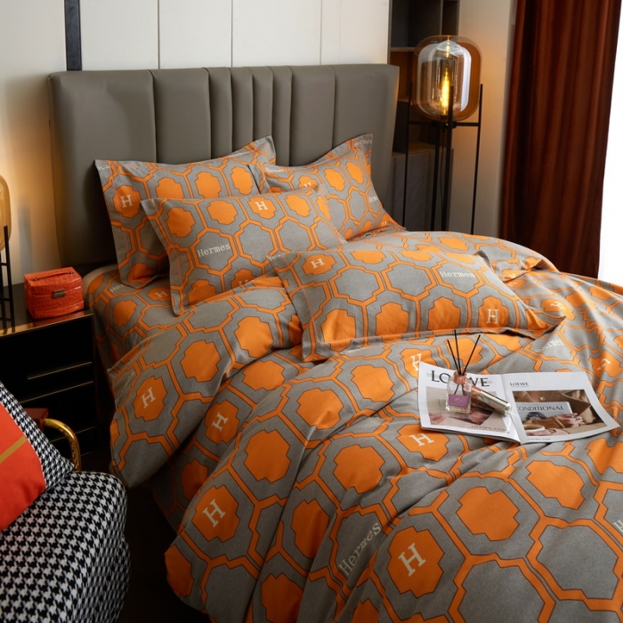 91家纺网 家纺一手货源 找家纺 金纱玉纺 2022新款印花加厚磨毛四件套 迈凯伦-桔