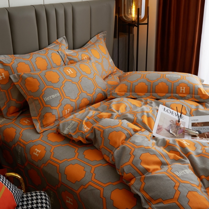 91家纺网 家纺一手货源 找家纺 金纱玉纺 2022新款印花加厚磨毛四件套 迈凯伦-桔