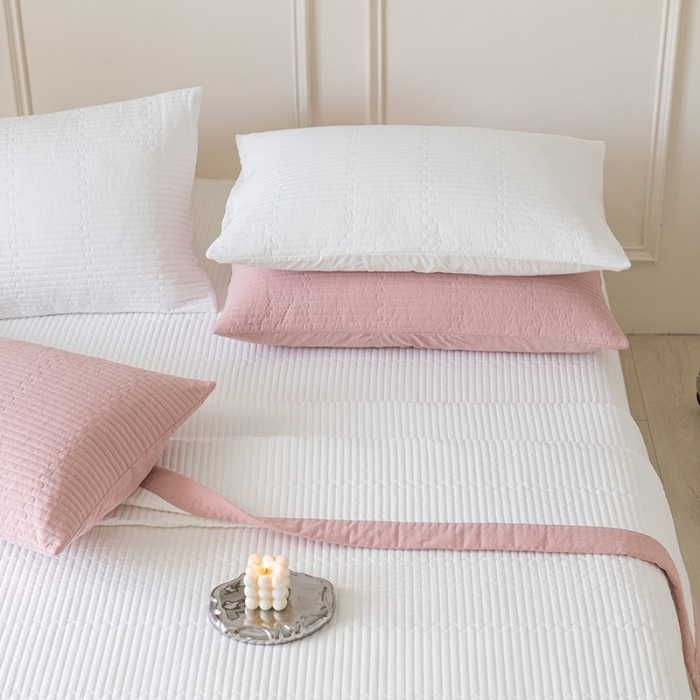 91家纺网 家纺一手货源 找家纺 久典家居 2022新款A类双面色织全棉水洗棉床盖 白