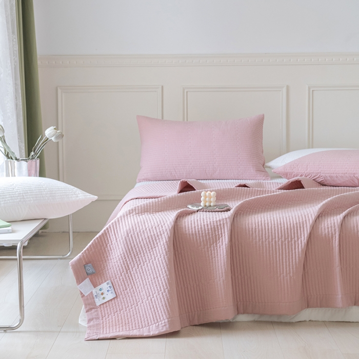 91家纺网 家纺一手货源 找家纺 久典家居 2022新款A类双面色织全棉水洗棉床盖 豆沙