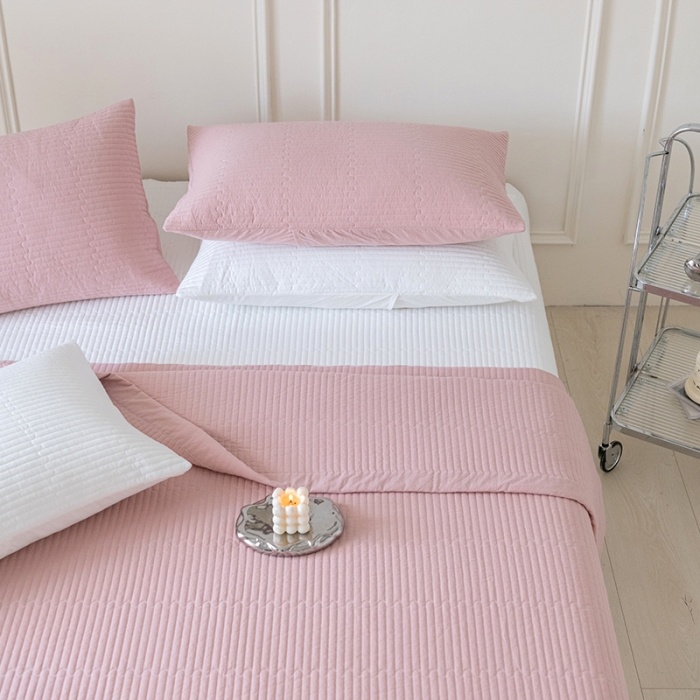 91家纺网 家纺一手货源 找家纺 久典家居 2022新款A类双面色织全棉水洗棉床盖 豆沙