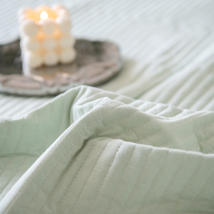 91家纺网 家纺一手货源 找家纺 久典家居 2022新款A类双面色织全棉水洗棉床盖 绿