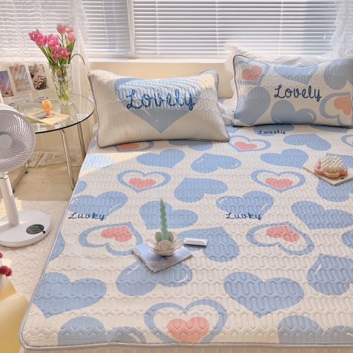 91家纺网 家纺一手货源 找家纺 顾里家纺 2022新款韩系ins印花凉感软席凉席-场景一 涂鸦蓝心