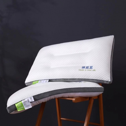 91家纺网 家纺一手货源 找家纺 其乐枕芯 2023新款3D凉豆豆凉感护颈枕安睡枕