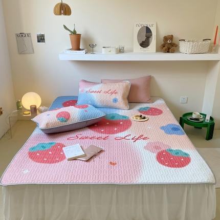 91家纺网 家纺一手货源 找家纺 顾里家纺 2022新款韩系凉感印花大版软席 花朵草莓