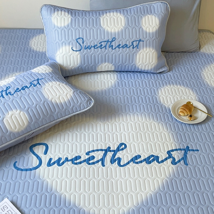 91家纺网 家纺一手货源 找家纺 顾里家纺 2022新款韩系凉感印花大版软席 蓝波点爱心