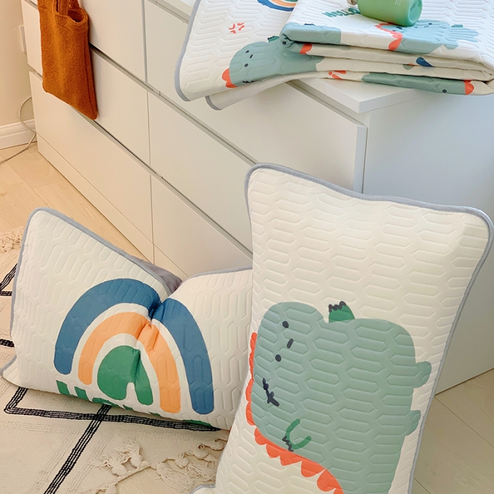 91家纺网 家纺一手货源 找家纺 顾里家纺 2022新款韩系凉感印花圆网软席 ins恐龙