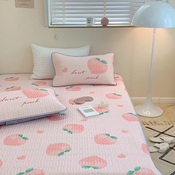 91家纺网 家纺一手货源 找家纺 顾里家纺 2022新款韩系凉感印花圆网软席 粉心桃桃