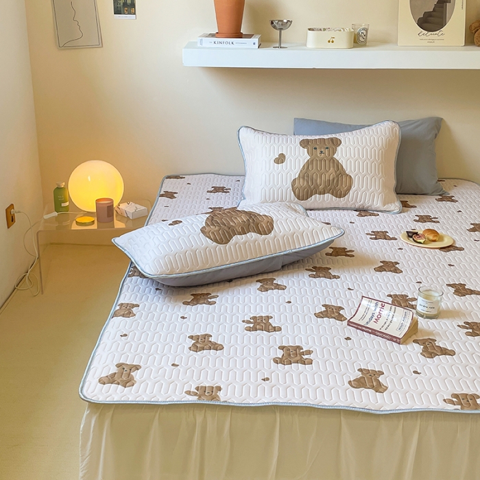 91家纺网 家纺一手货源 找家纺 顾里家纺 2022新款韩系凉感印花圆网软席 韩国熊仔