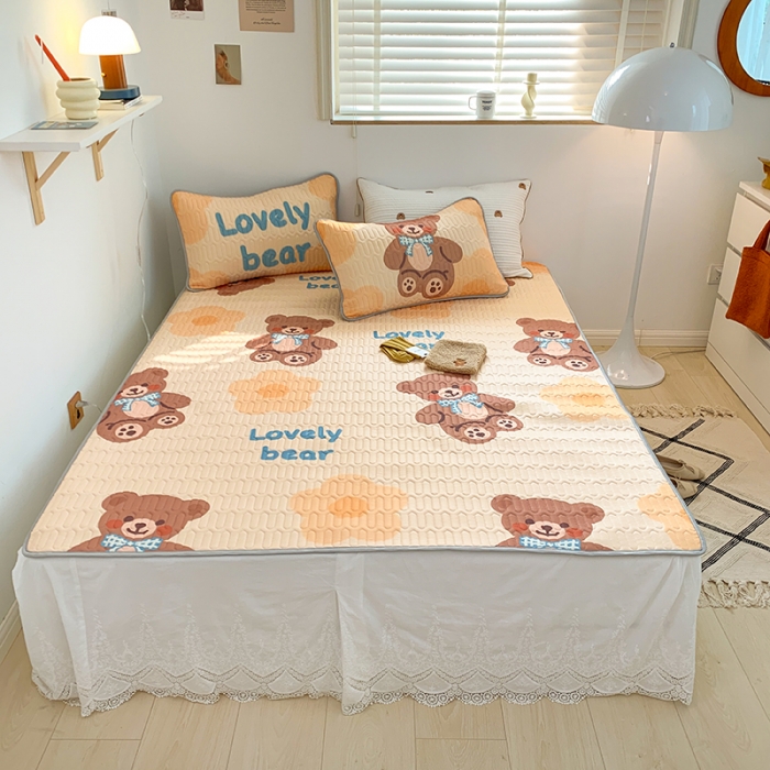 91家纺网 家纺一手货源 找家纺 顾里家纺 2022新款韩系凉感印花圆网软席 花朵小熊