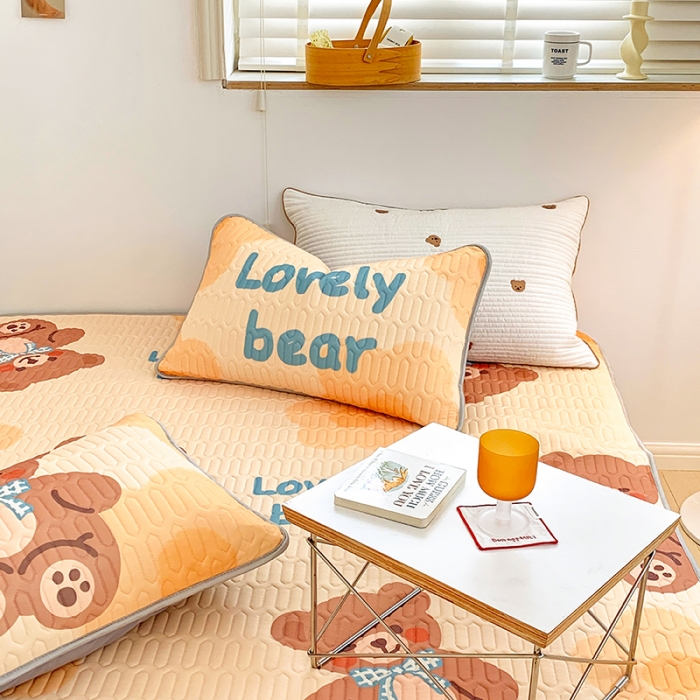 91家纺网 家纺一手货源 找家纺 顾里家纺 2022新款韩系凉感印花圆网软席 花朵小熊