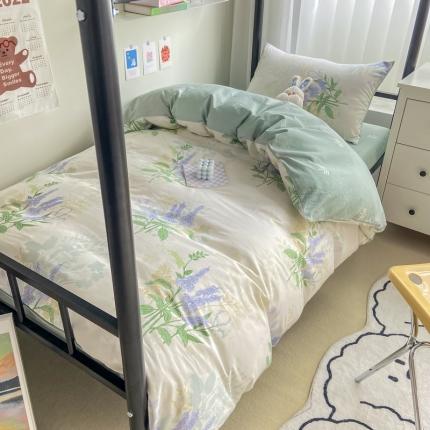 91家纺网 家纺一手货源 找家纺 吉象 2022新款全棉印花学生宿舍三件套 紫色恋人