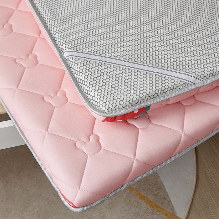 91家纺网 家纺一手货源 找家纺 寐珂 2025新款A类针织大豆学生床垫 草莓宝贝