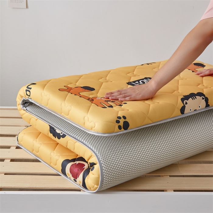 91家纺网 家纺一手货源 找家纺 寐珂 2025新款A类针织大豆学生床垫 丛林之旅