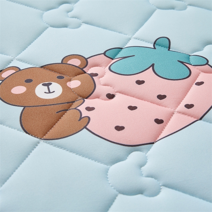 91家纺网 家纺一手货源 找家纺 寐珂 2025新款A类针织大豆学生床垫 欢乐家族