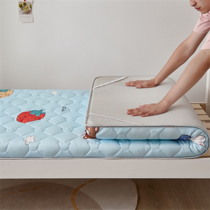 91家纺网 家纺一手货源 找家纺 寐珂 2025新款A类针织大豆学生床垫 欢乐家族