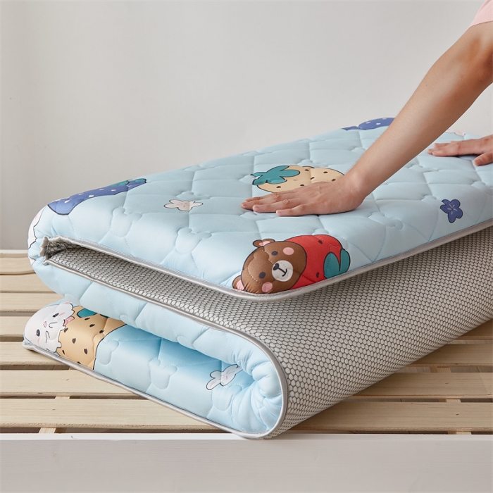 91家纺网 家纺一手货源 找家纺 寐珂 2025新款A类针织大豆学生床垫 欢乐家族