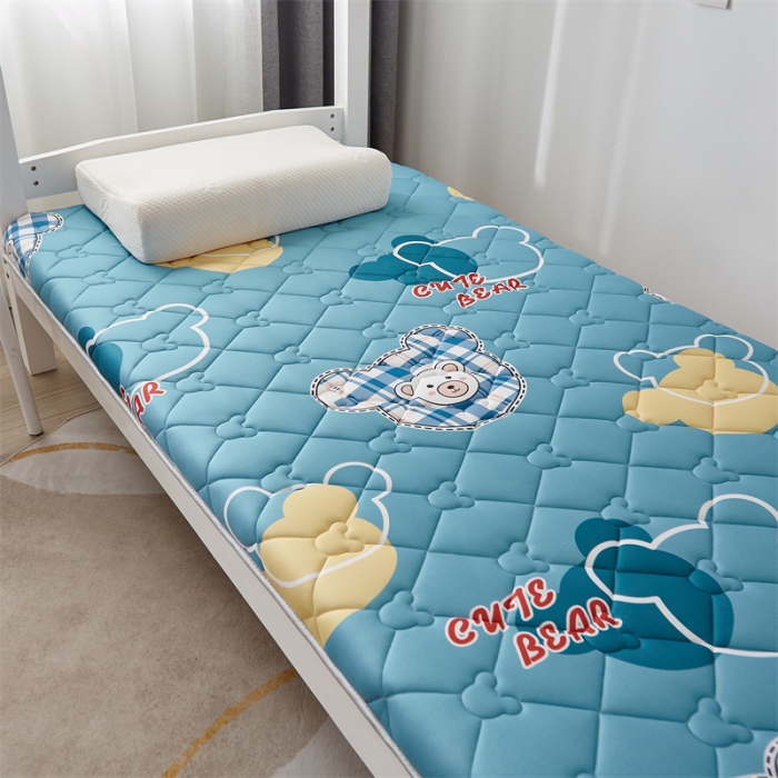 91家纺网 家纺一手货源 找家纺 寐珂 2025新款A类针织大豆学生床垫 可爱熊