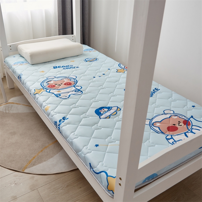 91家纺网 家纺一手货源 找家纺 寐珂 2025新款A类针织大豆学生床垫 太空熊