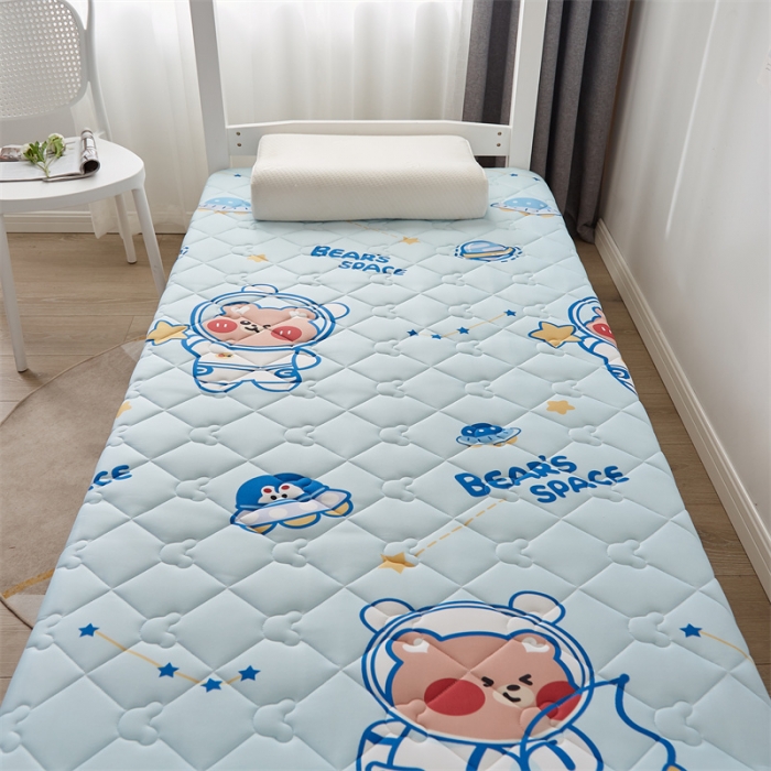 91家纺网 家纺一手货源 找家纺 寐珂 2025新款A类针织大豆学生床垫 太空熊