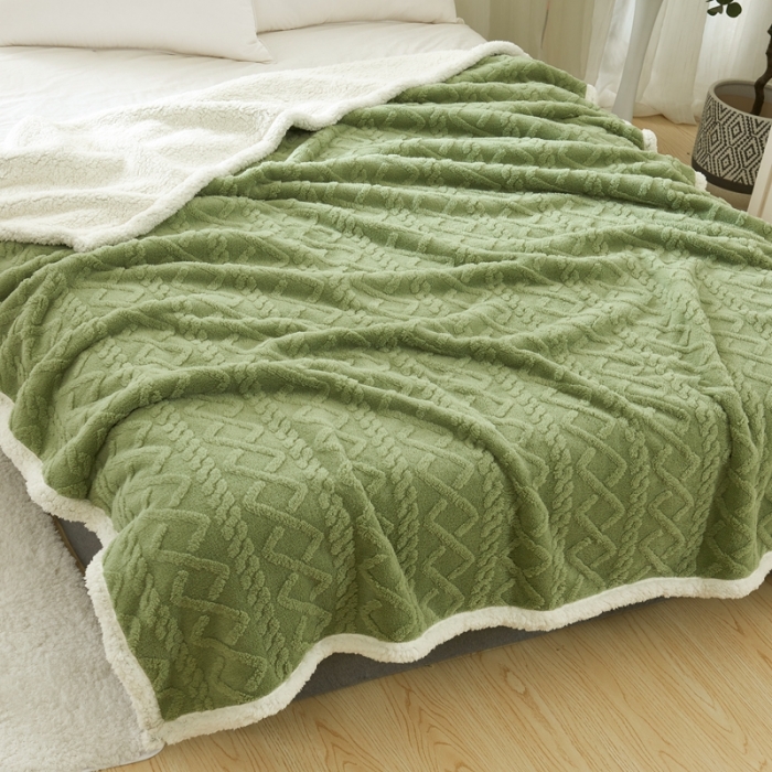 91家纺网 家纺一手货源 找家纺 馨米莱 2024新款AB版塔肤绒毛毯 茶绿色