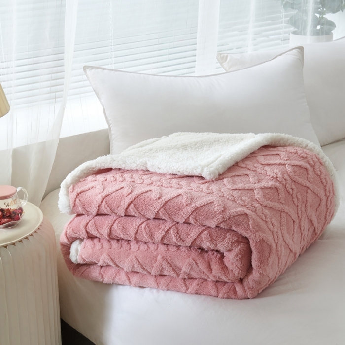 91家纺网 家纺一手货源 找家纺 馨米莱 2024新款AB版塔肤绒毛毯 玫瑰色