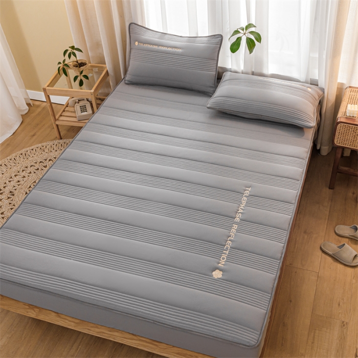 91家纺网 家纺一手货源 找家纺 鑫钰 2023色织水洗纯棉全棉夹棉绣花床笠夹棉枕套邂逅高级灰