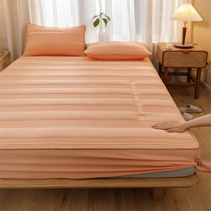 91家纺网 家纺一手货源 找家纺 鑫钰 2023色织水洗纯棉全棉夹棉绣花床笠夹棉枕套邂逅活力橙