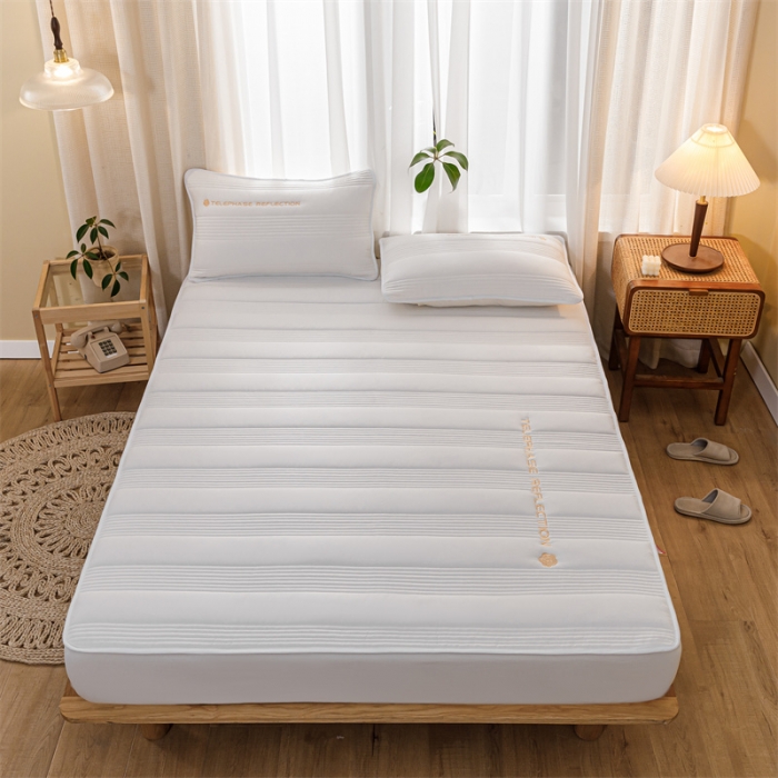 91家纺网 家纺一手货源 找家纺 鑫钰 2023色织水洗纯棉全棉夹棉绣花床笠夹棉枕套邂逅简洁白