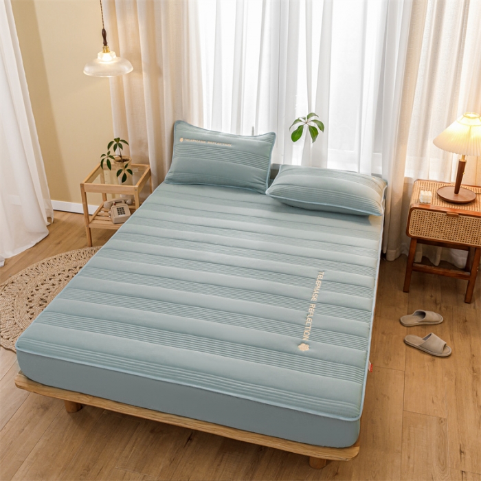 91家纺网 家纺一手货源 找家纺 鑫钰 2023色织水洗纯棉全棉夹棉绣花床笠夹棉枕套邂逅天空蓝