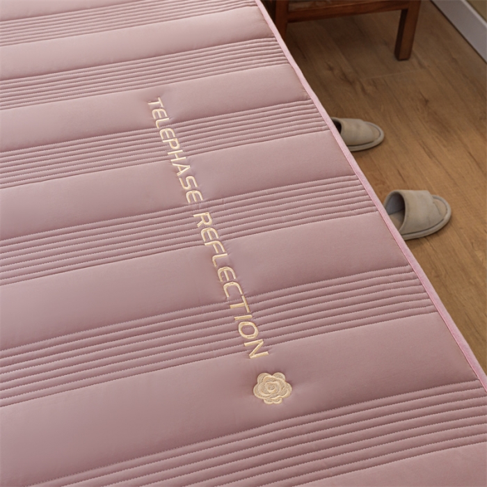 91家纺网 家纺一手货源 找家纺 鑫钰 2023色织水洗纯棉全棉夹棉绣花床笠夹棉枕套邂逅温馨粉