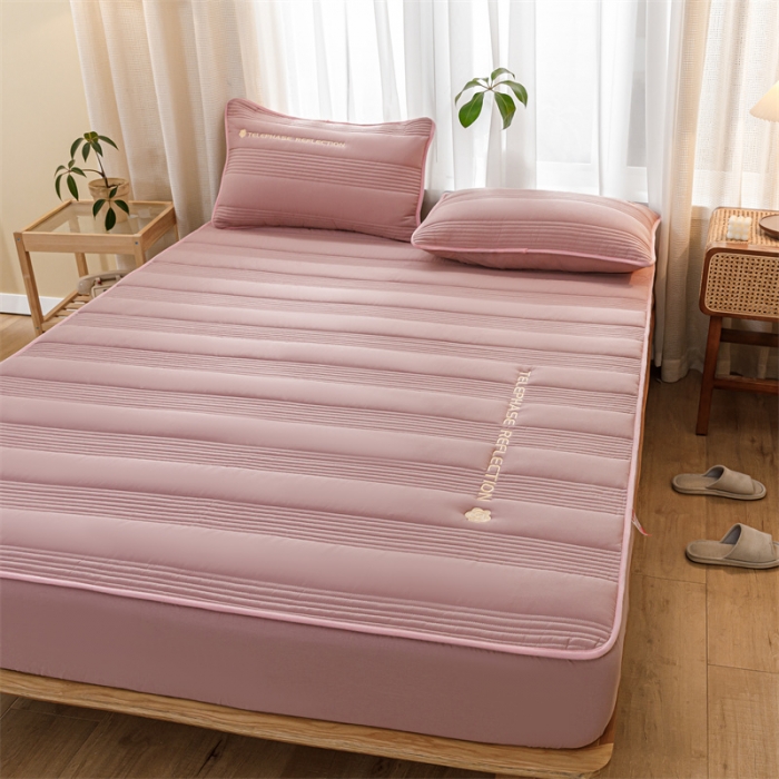 91家纺网 家纺一手货源 找家纺 鑫钰 2023色织水洗纯棉全棉夹棉绣花床笠夹棉枕套邂逅温馨粉