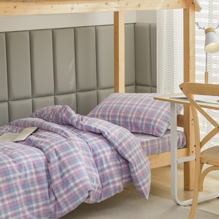 91家纺网 家纺一手货源 找家纺 柠萌家居 A类全棉色织水洗棉三件套学生季宿舍上下铺 简爱紫格