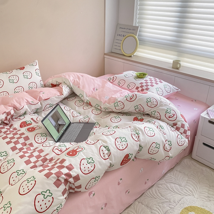 91家纺网 家纺一手货源 找家纺 麦伦 2022新款13372全棉儿童卡通系列四件套 草莓果果