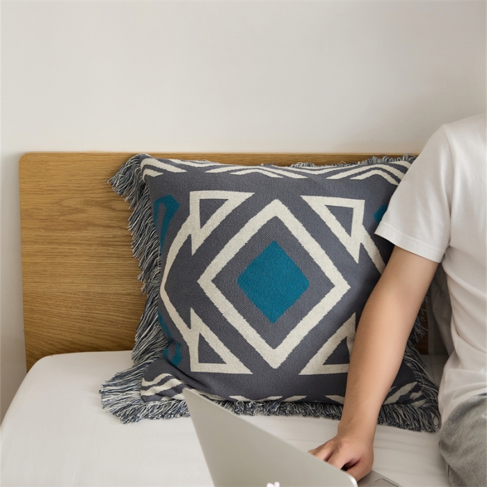 91家纺网 家纺一手货源 找家纺 暖绵绵 新款全棉蕾娜丝抱枕套系列 蓝色