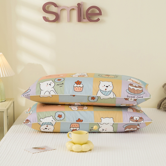 91家纺网 家纺一手货源 找家纺 良佐生活 2022新款60s全棉贡缎卡通印花枕套（单只） 小熊生日