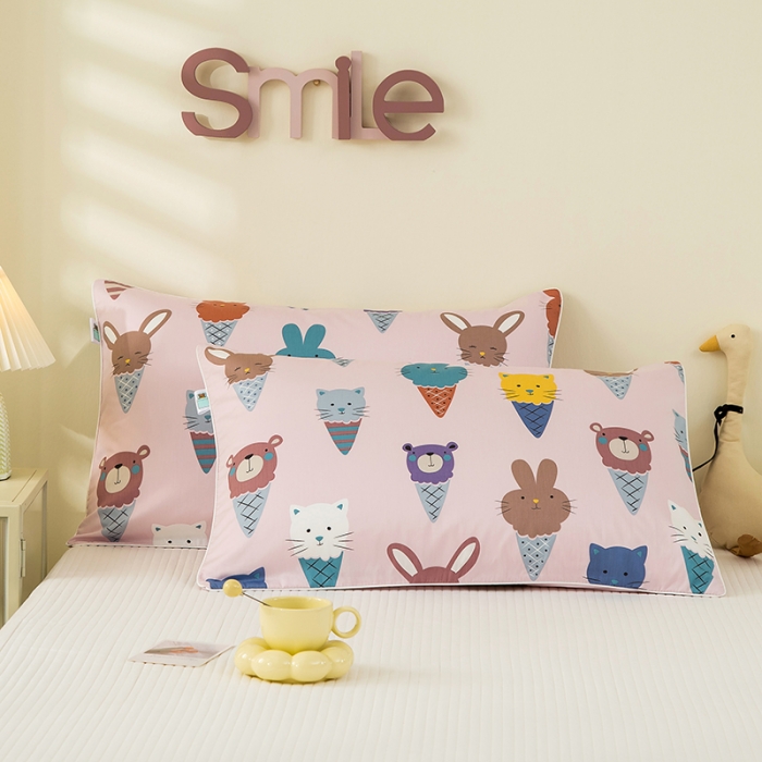 91家纺网 家纺一手货源 找家纺 良佐生活 2022新款60s全棉贡缎卡通印花枕套（单只） 萌宠冰淇淋
