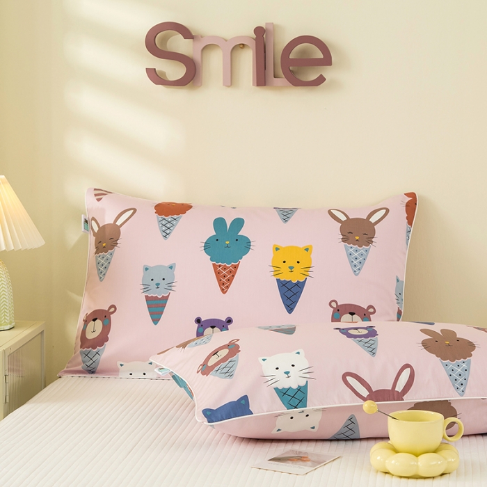 91家纺网 家纺一手货源 找家纺 良佐生活 2022新款60s全棉贡缎卡通印花枕套（单只） 萌宠冰淇淋