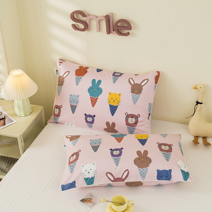 91家纺网 家纺一手货源 找家纺 良佐生活 2022新款60s全棉贡缎卡通印花枕套（单只） 萌宠冰淇淋