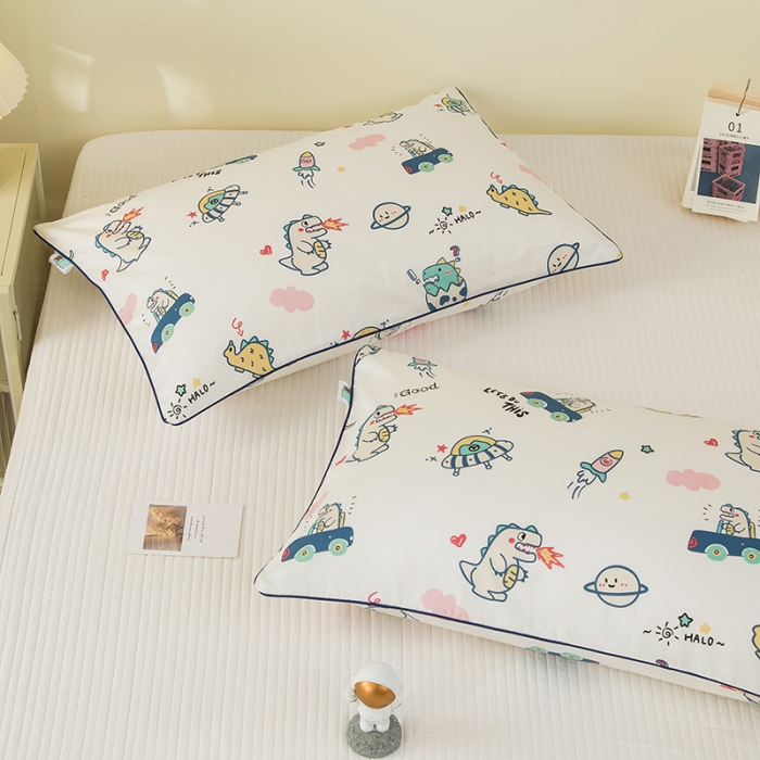 91家纺网 家纺一手货源 找家纺 良佐生活 2022新款60s全棉贡缎卡通印花枕套（单只） 银河之旅