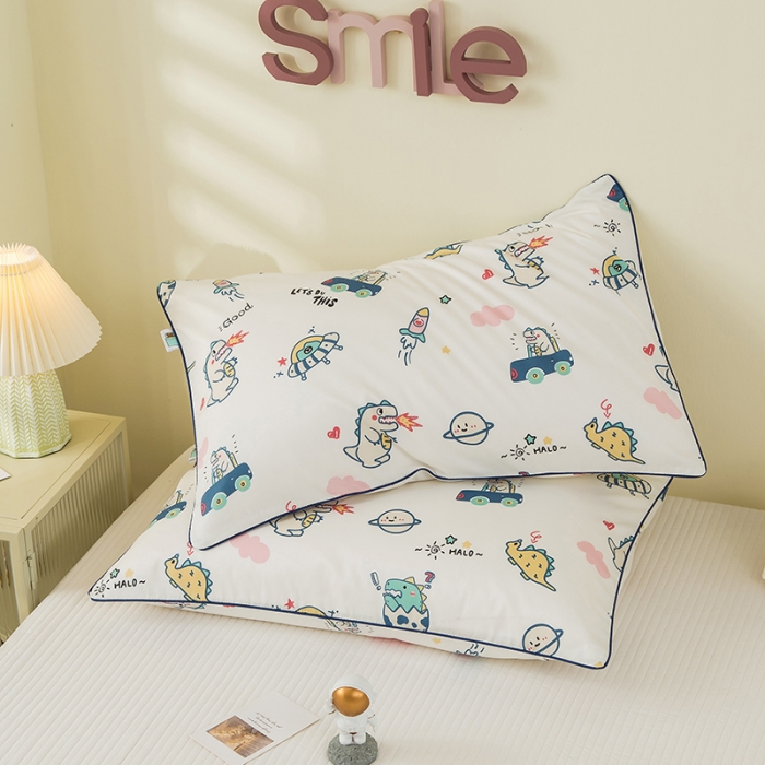 91家纺网 家纺一手货源 找家纺 良佐生活 2022新款60s全棉贡缎卡通印花枕套（单只） 银河之旅
