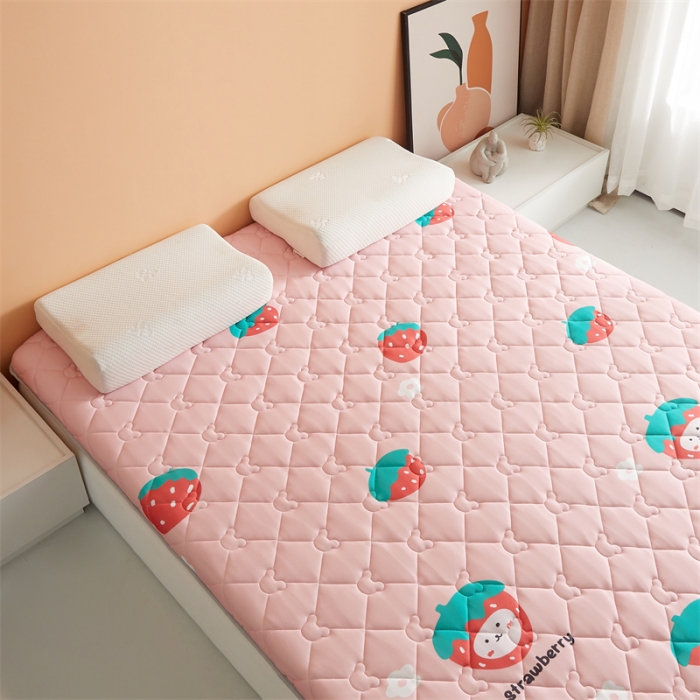 91家纺网 家纺一手货源 找家纺 寐珂家纺 2026新款A类针织大豆双人床垫 草莓宝贝