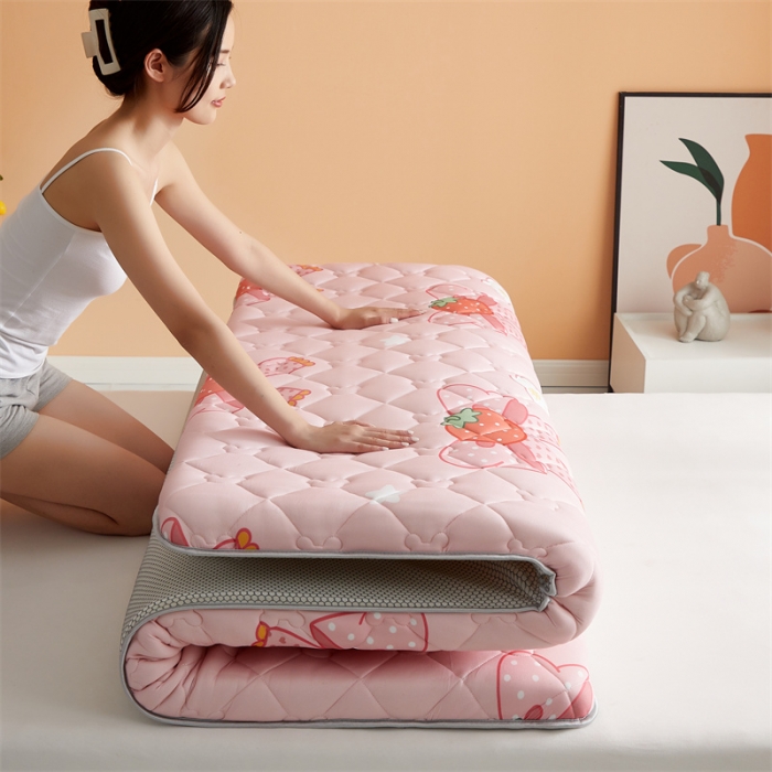 91家纺网 家纺一手货源 找家纺 寐珂家纺 2026新款A类针织大豆双人床垫 花语蝶恋-粉