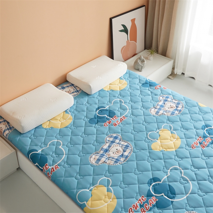 91家纺网 家纺一手货源 找家纺 寐珂家纺 2026新款A类针织大豆双人床垫 可爱熊