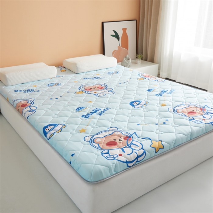 91家纺网 家纺一手货源 找家纺 寐珂家纺 2026新款A类针织大豆双人床垫 太空熊